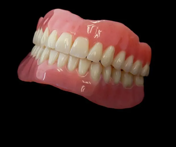 prótesis dentales totales en laboratorio dental del valle Sangolquí